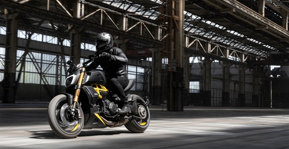 Diavel 1260 S Black and Steel
