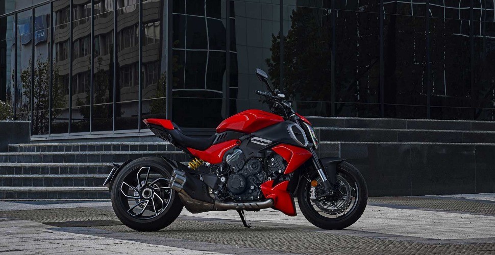 Diavel V4