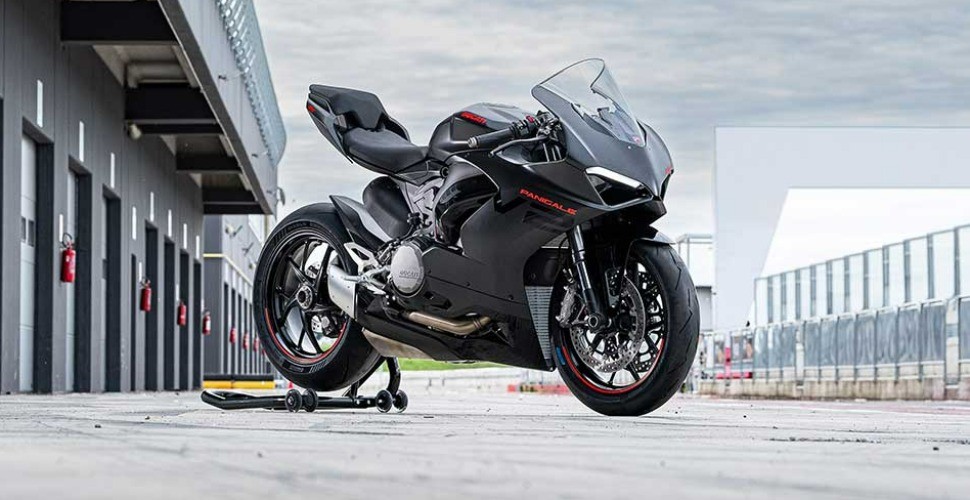 Panigale V2 Black on Black livery