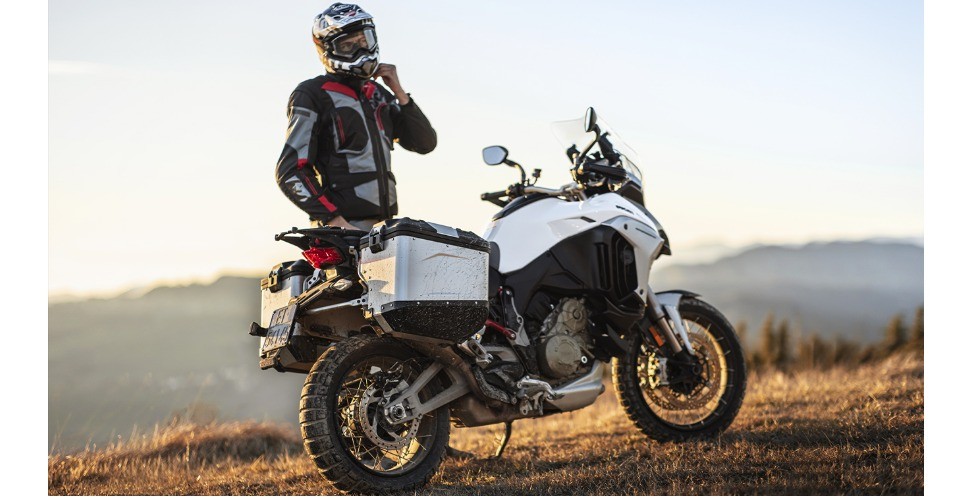 The Easy Lift function now available also on the Ducati Multistrada V4 S